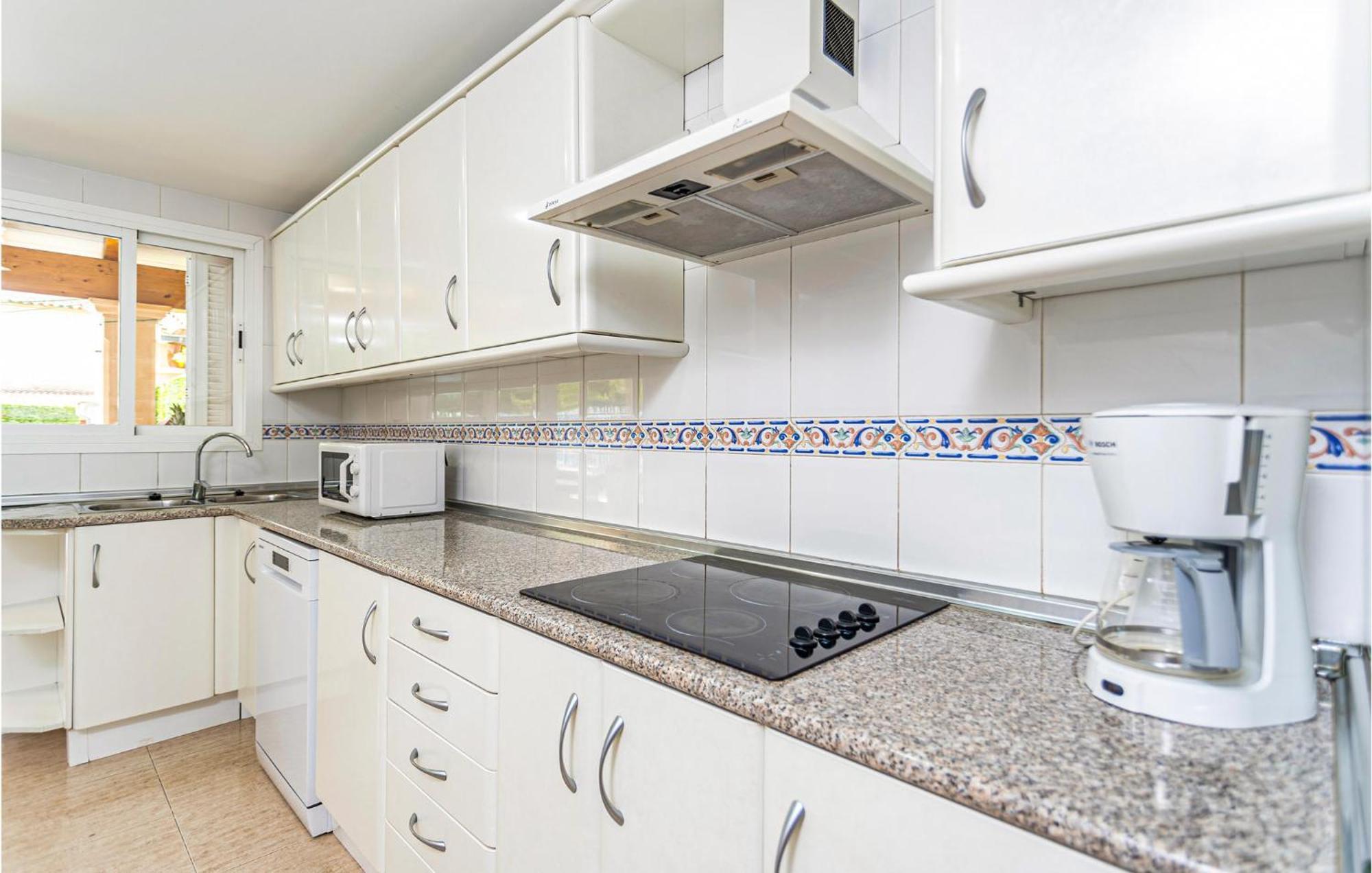 4 Bedroom Beautiful Home In Alcudia Port de Alcudia  Exterior photo