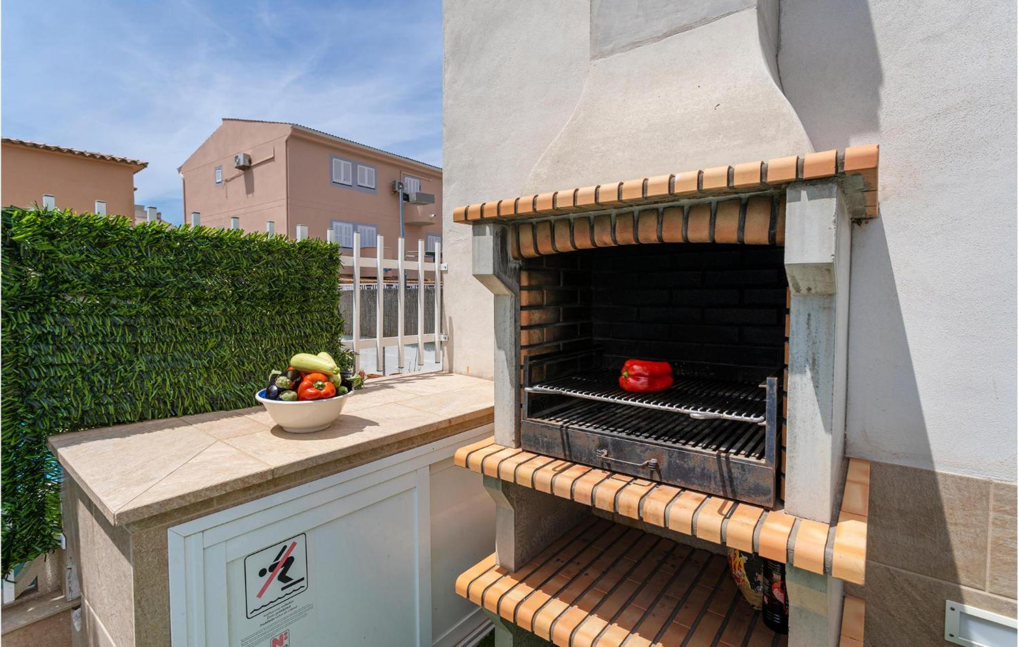 4 Bedroom Beautiful Home In Alcudia Port de Alcudia  Exterior photo