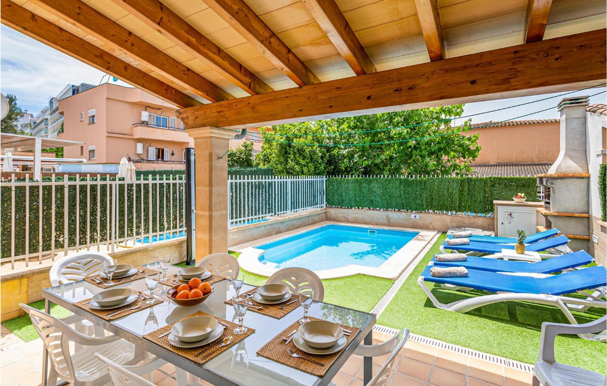4 Bedroom Beautiful Home In Alcudia Port de Alcudia  Exterior photo